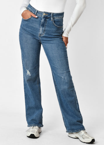 https://www.tessv.nl/nomi-straight-jeans-blauw/262637.BLAUW.M.html