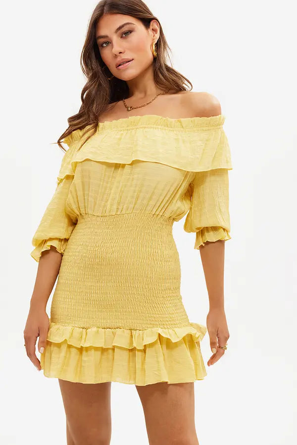 https://www.loavies.com/nl/11928014202-off-shoulder-jurken-licht-geel-effen/