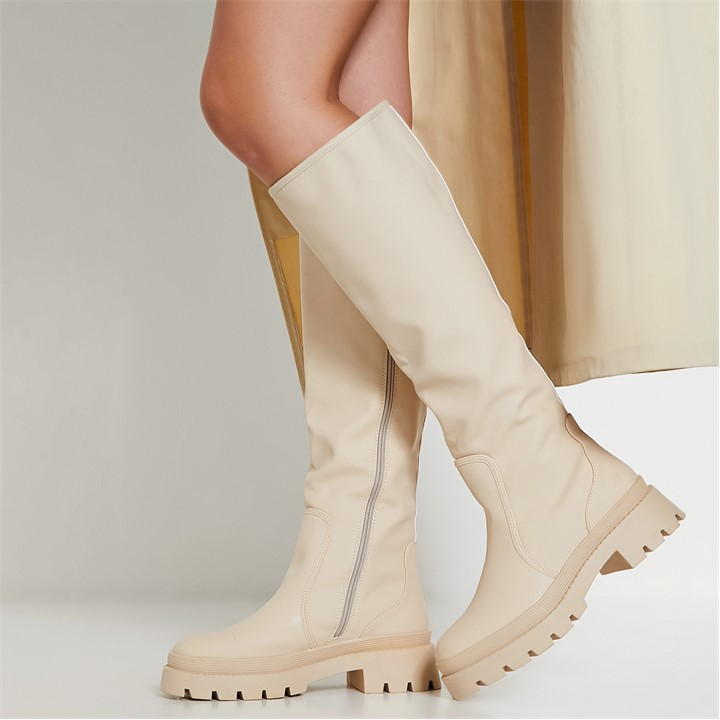 https://www.isawitfirst.com/i-saw-it-first-rubberised-chunky-wellie-style-knee-high-boots-120912