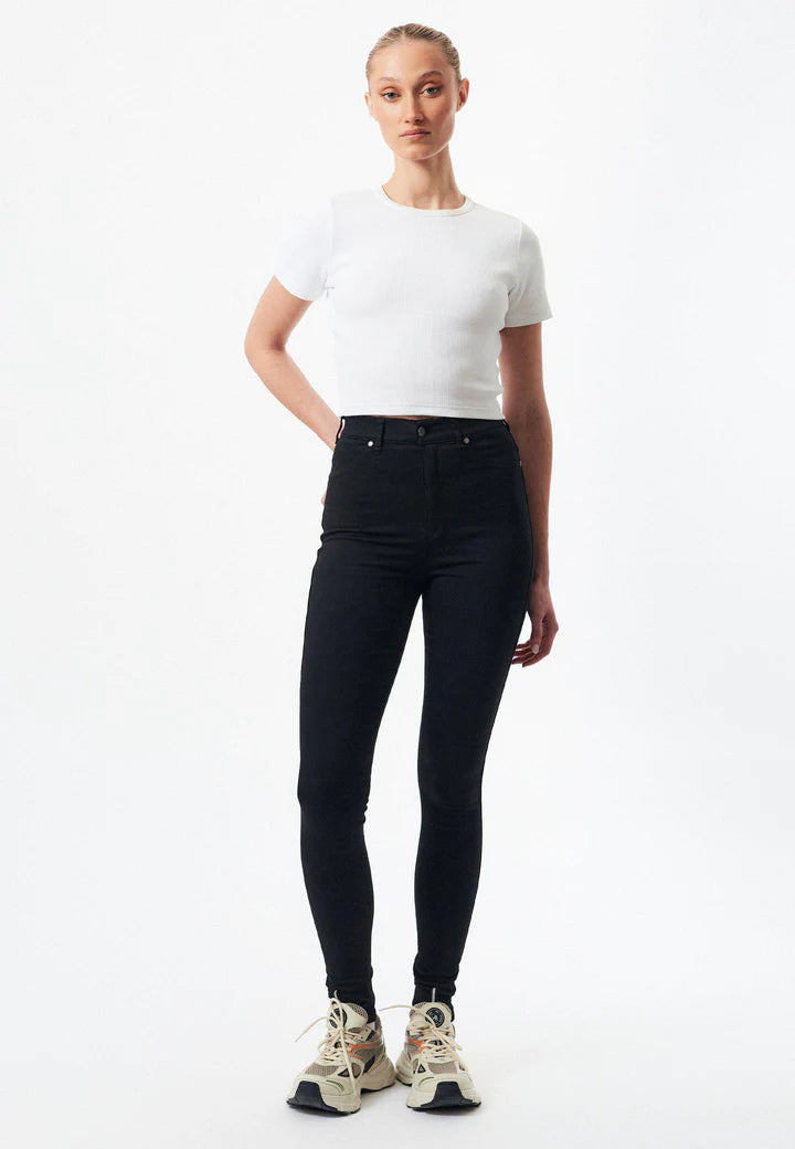 https://eu.drdenim.com/collections/jeans-womens-jeans/products/solitaire-black