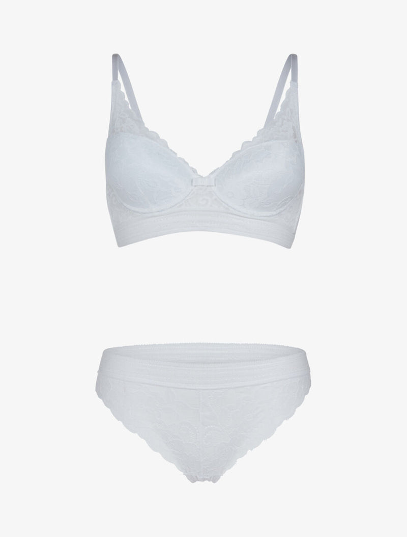 https://www.stand-prive.com/nl_NL/5349-lingeriesets/kanten-bustier-set-met-bandjes/CERISE-1118.html?dwvar_CERISE-1118_color=blanc