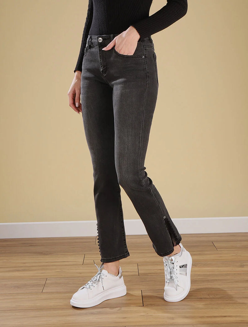 https://www.stand-prive.com/nl_NL/5325-jeans/jean-flare-empiece-dentelle/DIJON-3179.html