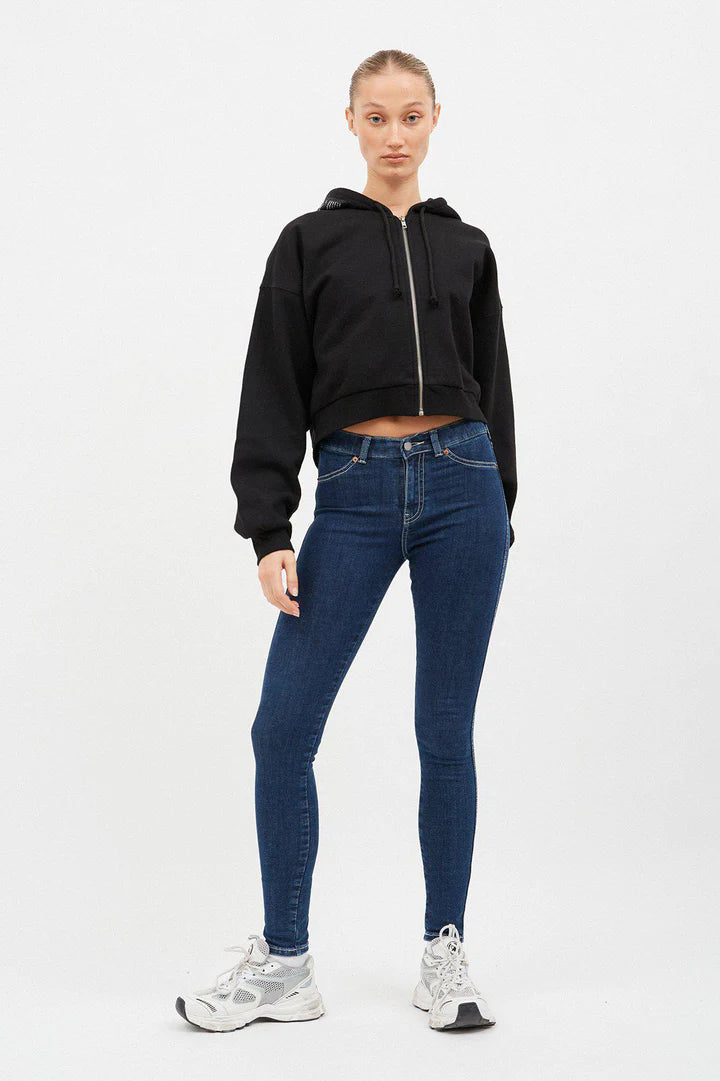 https://eu.drdenim.com/collections/jeans-womens-jeans/products/plenty-storm-deep-blue-plain