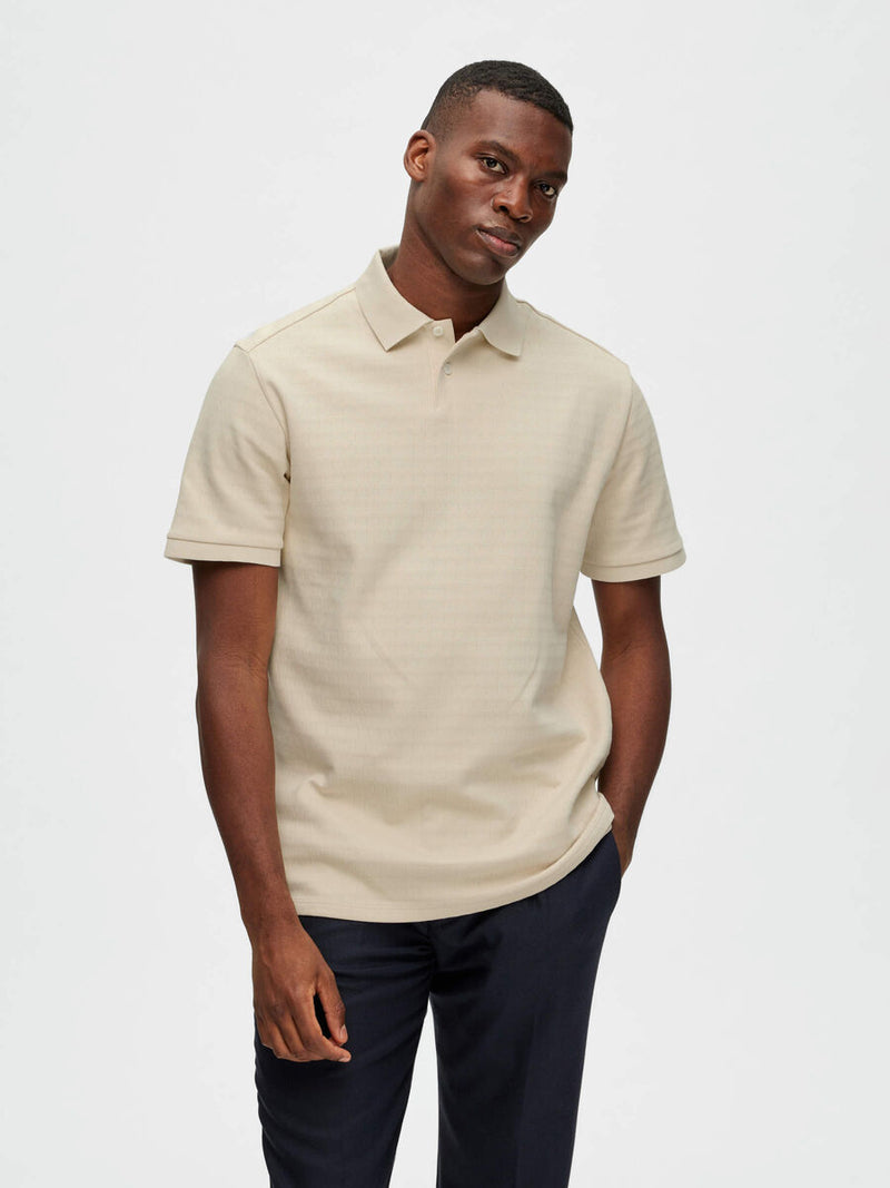 https://www.selected.com/nl-nl/homme/poloshirts/getextureerd-polo-16088575_Fog.html?clickedFromCategory=sl-homme-collection-poloshirts