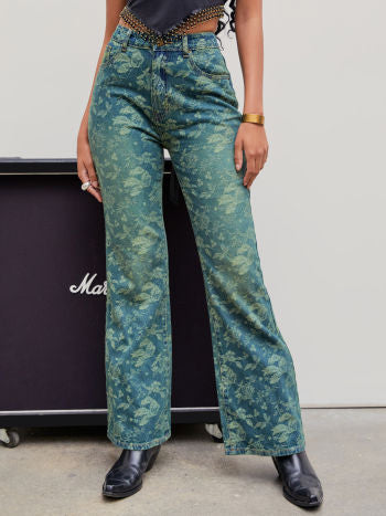 https://www.shopcider.com/goods/floral-print-flared-jeans?style_id=136354&gaListId=0&gaListName=favor_list&ciderListId=6&ciderListName=favor_list&selectSkuIndex=0&moduleTitle=1&p=1032697&shopPage=1&shopIndex=0&navTitle=&navId=&listSort=&lis