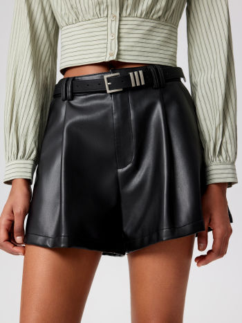 https://www.shopcider.com/goods/faux-leather-mid-waist-pocket-shorts-with-belt-101585754?style_id=1155790&gaListId=0&gaListName=favor_list&ciderListId=6&ciderListName=favor_list&selectSkuIndex=0&moduleTitle=1&p=101585754&shopPage=1&shopInd