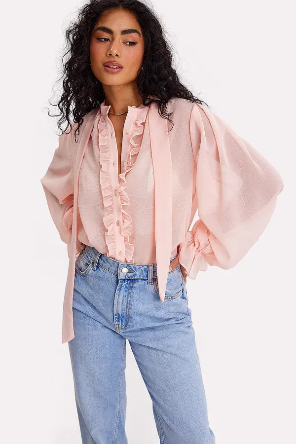 https://www.loavies.com/nl/18422012402-knoop-blouse-licht-roze-effen/?imageVariation=CIUQYgggqgMgKkA