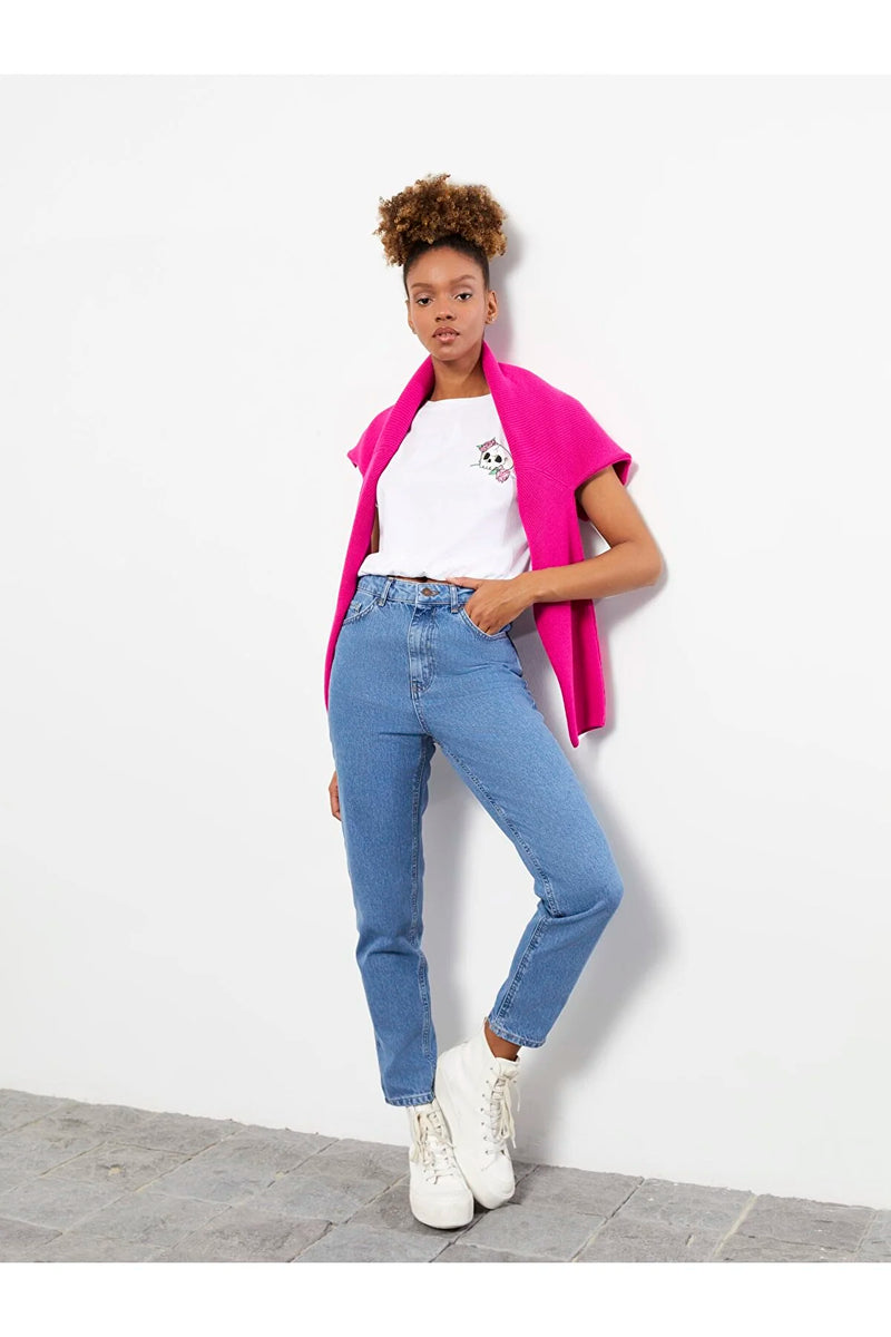 https://www.trendyol.com/en/lc-waikiki/jeans-pink-mom-p-679279063?boutiqueId=48&merchantId=968