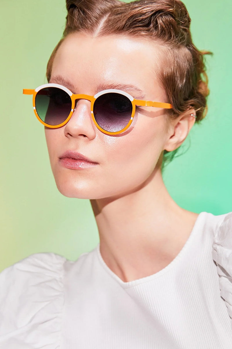 https://www.trendyol.com/en/aqua-di-polo-1987/sunglasses-orange-oval-p-732708369?boutiqueId=624626