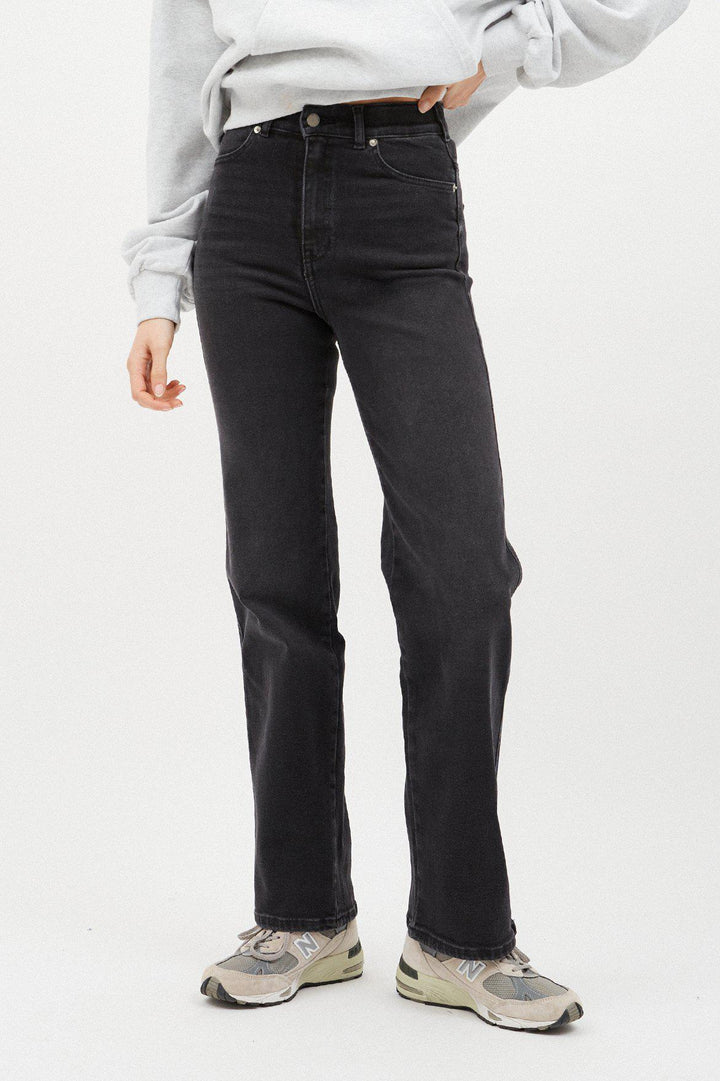 https://eu.drdenim.com/collections/jeans-womens-jeans/products/moxy-straight-black-mist