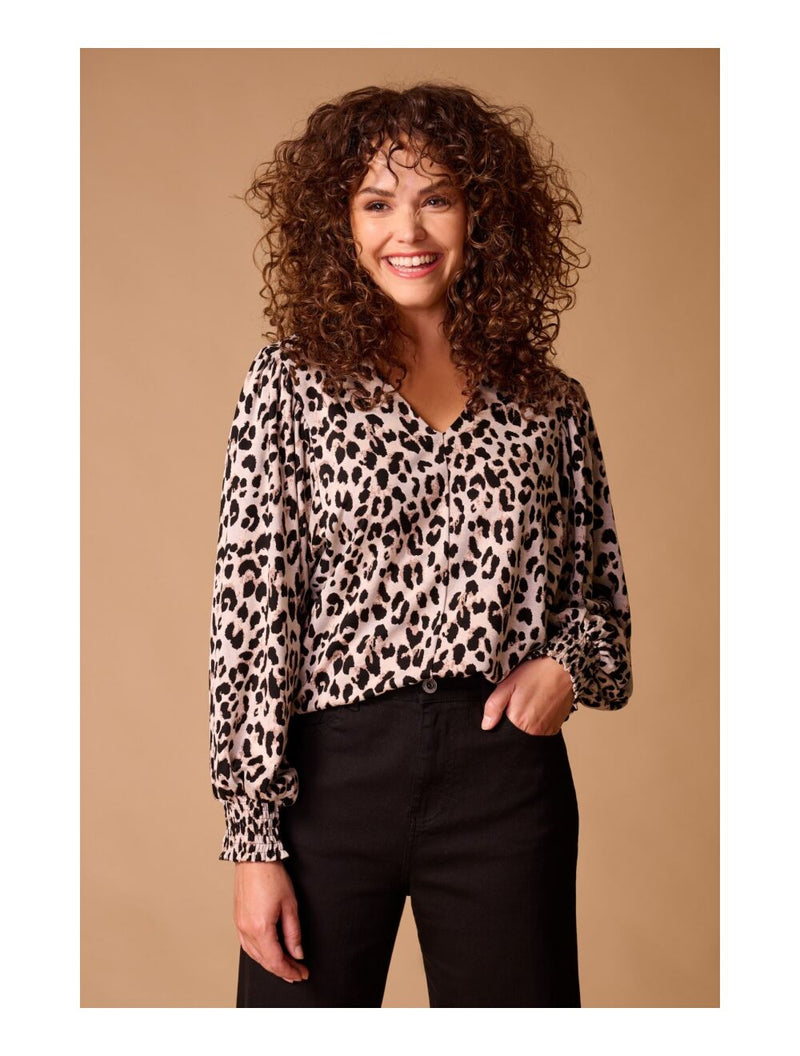 https://www.sandrasboetiek.nl/ilosa-blouse-02qs17-1451