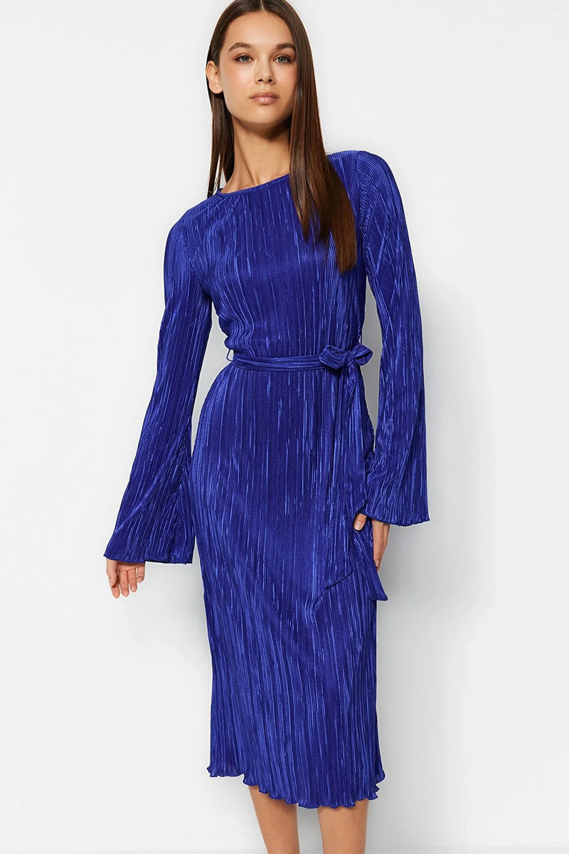 https://www.trendyol.com/en/trendyol-collection/dress-purple-a-line-p-690967316