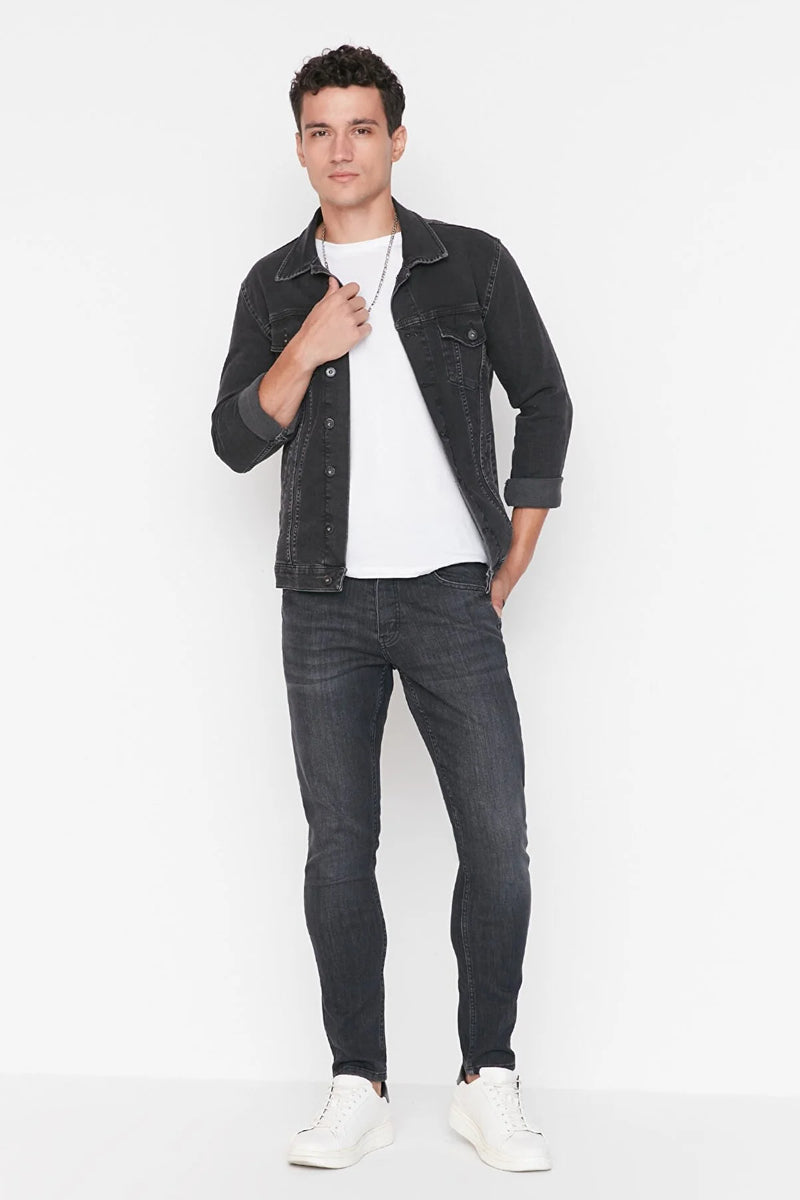 https://www.trendyol.com/en/trendyol-collection/jeans-black-skinny-p-31833025?boutiqueId=622644