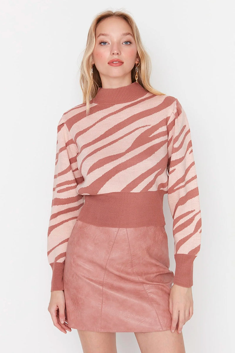 https://www.trendyol.com/en/trendyol-collection/sweater-pink-regular-fit-p-117575724