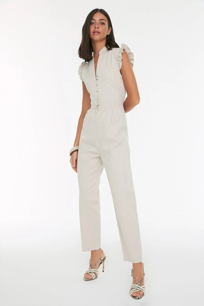 https://www.trendyol.com/en/trendyol-collection/jumpsuit-white-regular-fit-p-210025982?boutiqueId=48