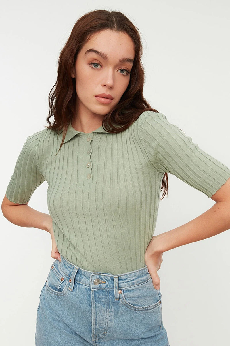 https://www.trendyol.com/en/trendyol-collection/sweater-green-slim-fit-p-81633755?boutiqueId=48