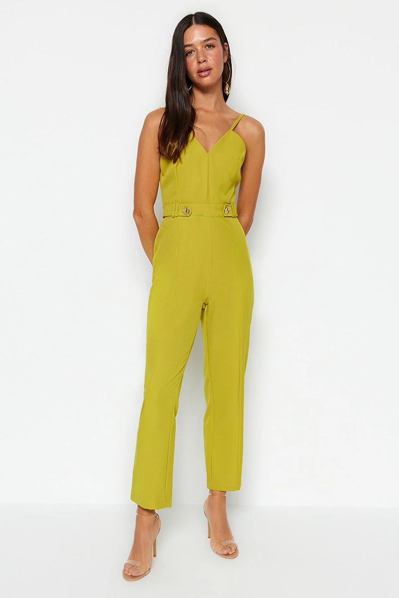 https://www.trendyol.com/en/trendyol-collection/jumpsuit-black-regular-fit-p-634615617