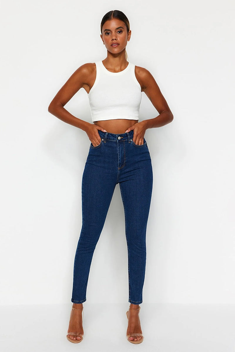 https://www.trendyol.com/en/trendyol-collection/jeans-blue-skinny-p-382909674