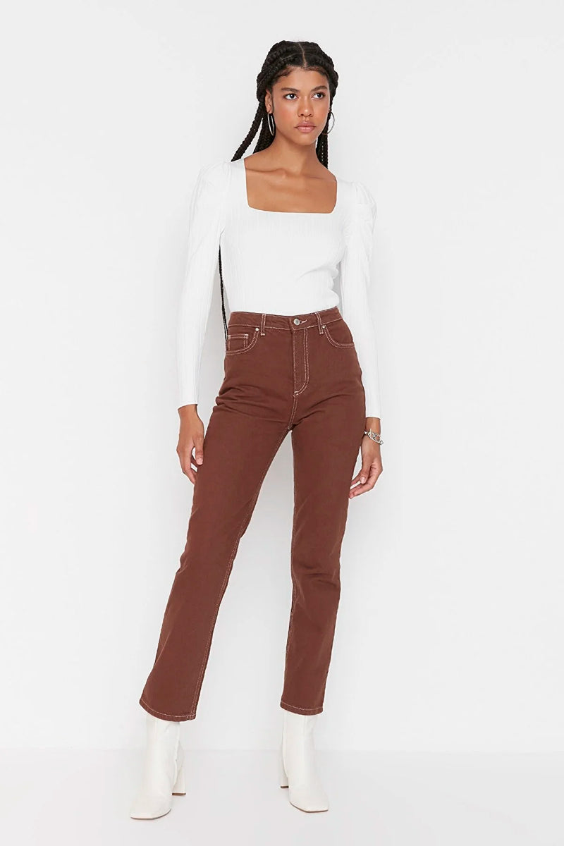 https://www.trendyol.com/en/trendyol-collection/jeans-beige-bootcut-p-315490499