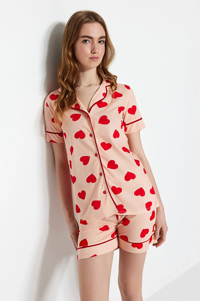 https://www.trendyol.com/en/trendyol-collection/pajama-set-multicolor-heart-p-97487077