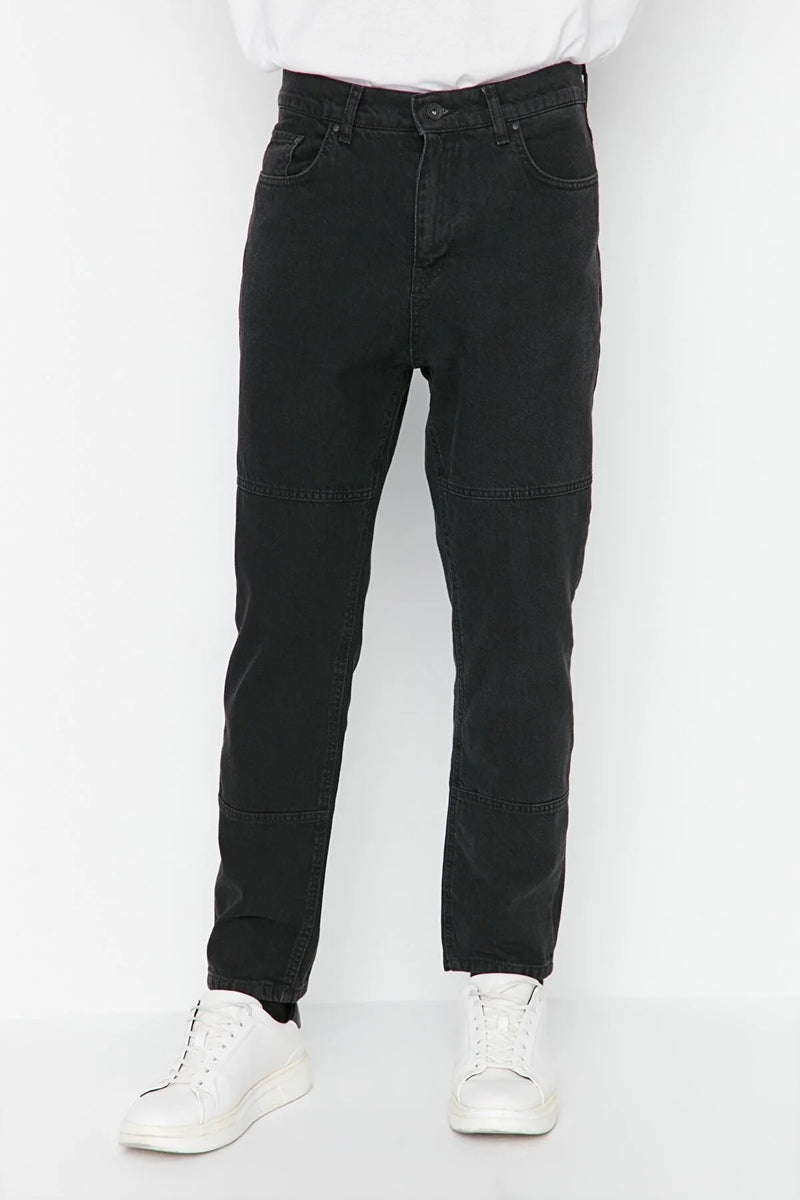 https://www.trendyol.com/en/trendyol-collection/jeans-black-relaxed-p-130322494?boutiqueId=624345