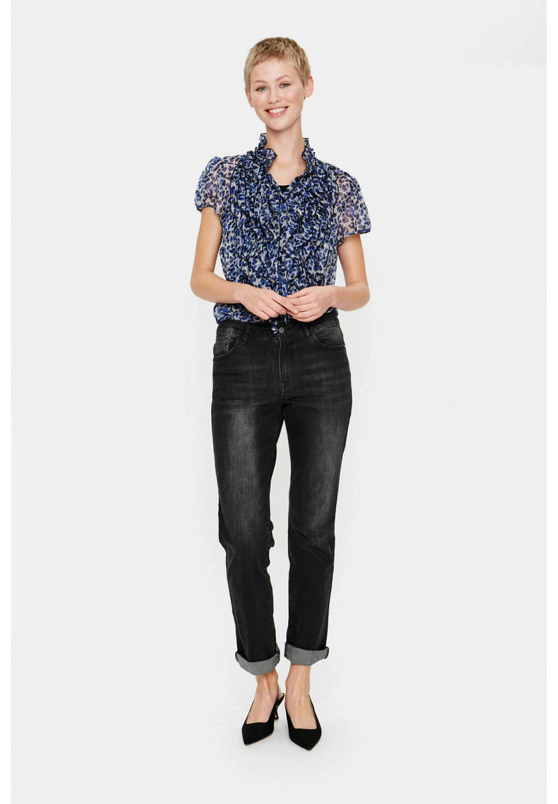 https://www.zalando.nl/saint-tropez-liljasz-crinkle-overhemdblouse-night-sky-leo-florals-s2821e0km-k12.html