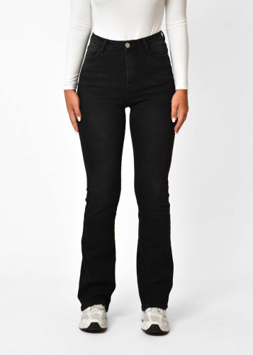 https://www.tessv.nl/flared-jeans-zwart/262022.ZWART.html