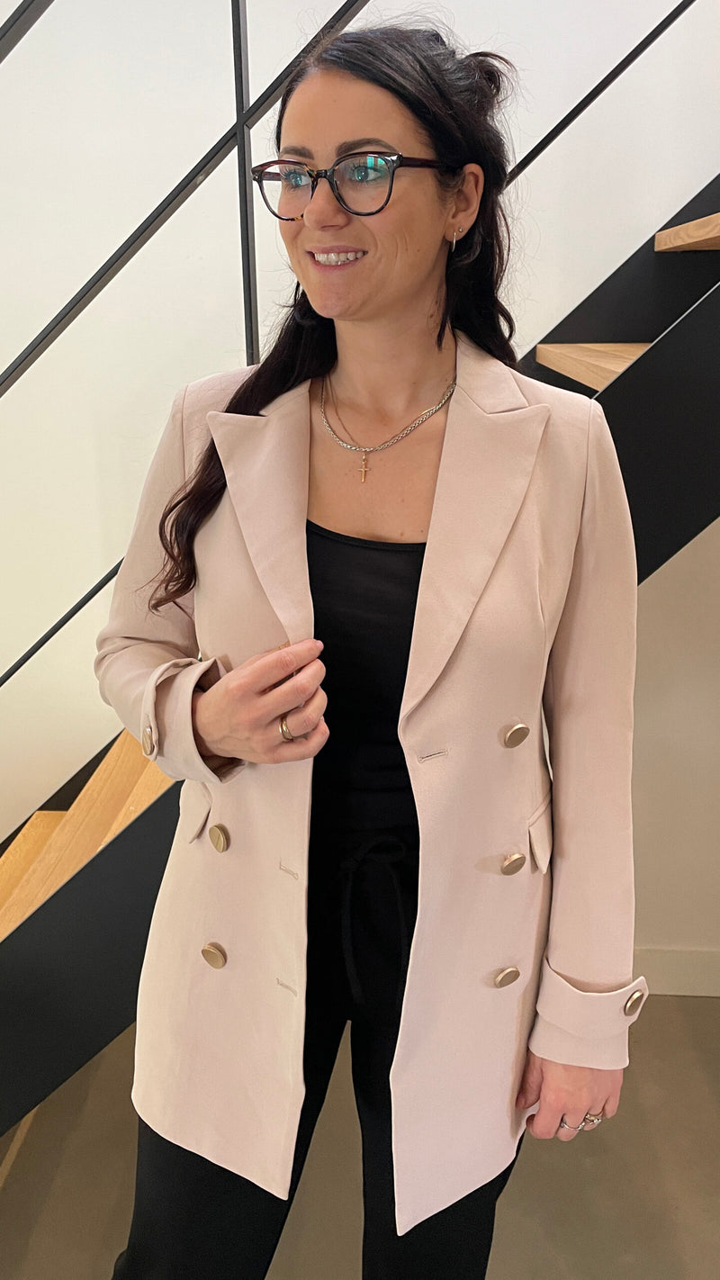 https://kieks-boetiek.com/musthave-blazer-creme-2/