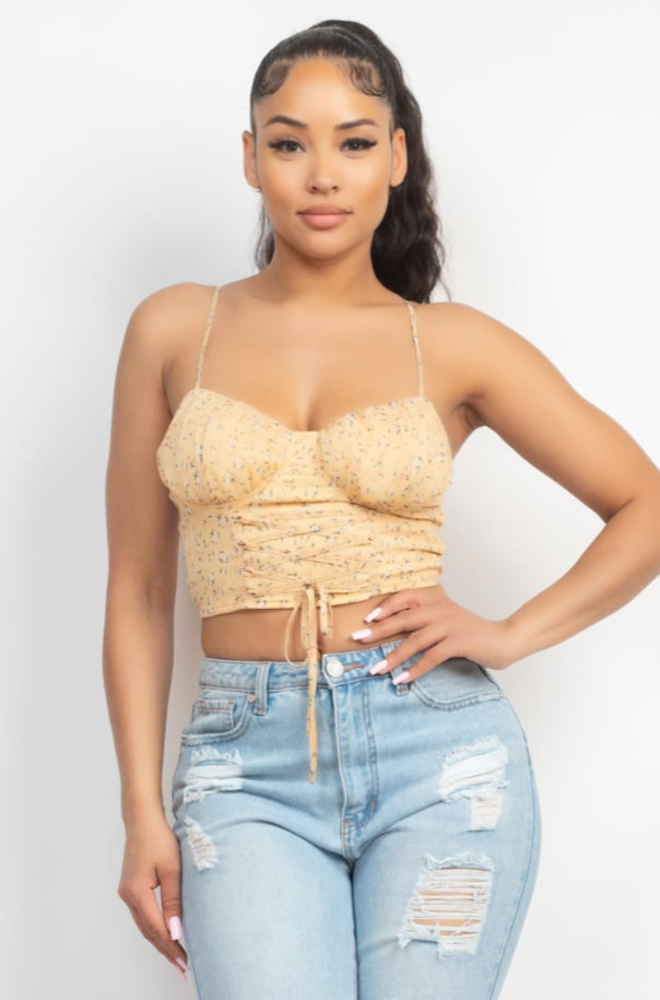 Top corto de mujer con mariposas blanco amarillo azul sml