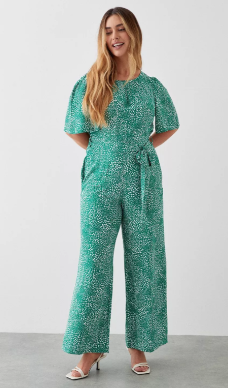 https://www.dorothyperkins.com/product/dorothy-perkins-green-spot-print-flutter-sleeve-jumpsuit_bqq10980?colour=green