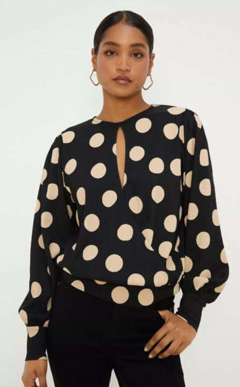 https://www.dorothyperkins.com/product/dorothy-perkins-spot-key-hole-wrap-long-sleeve-top_bqq13491?colour=mono