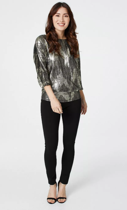 https://www.dorothyperkins.com/product/izabel-london-metallic-3-4-sleeve-batwing-top_p-92b22d8e-19b8-4188-aafe-63cdd7619742?colour=Metallics