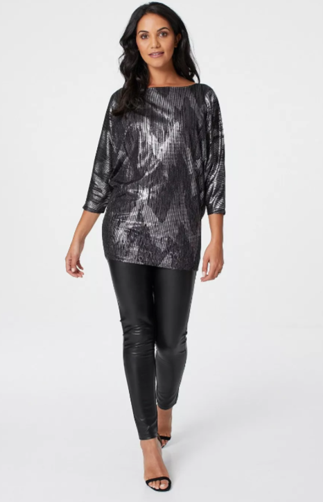 https://www.dorothyperkins.com/product/izabel-london-metallic-3-4-sleeve-batwing-top_p-92b22d8e-19b8-4188-aafe-63cdd7619742?colour=Silver