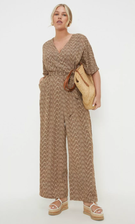 https://www.dorothyperkins.com/product/dorothy-perkins-curve-mono-wrap-jumpsuit_bqq11621?colour=mono