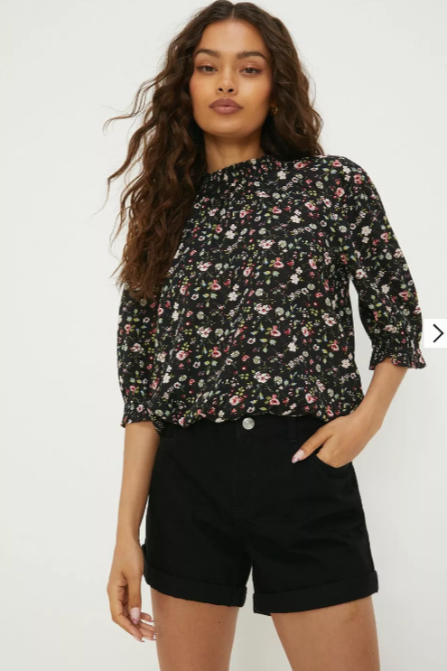 https://www.dorothyperkins.com/product/dorothy-perkins-petite-ditsy-shirred-hem-short-sleeve-blouse_bqq12986?colour=pink