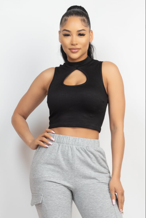 https://www.ccwholesaleclothing.com/Mock-keyhole-front-crop-top-idcc57264_p_39034.html