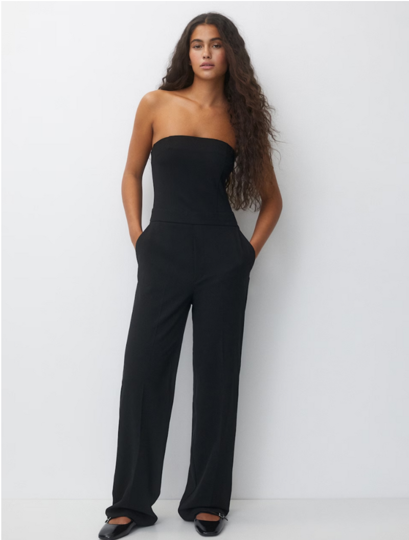 https://www.aboutyou.nl/p/pull-bear/jumpsuit-12442098