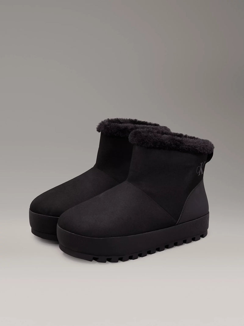 https://www.calvinklein.nl/warme-winterslippers-yw0yw015920gj