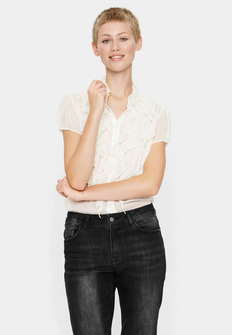 https://www.zalando.nl/saint-tropez-liljasz-crinkle-blouse-ice-s2821e0km-a11.html