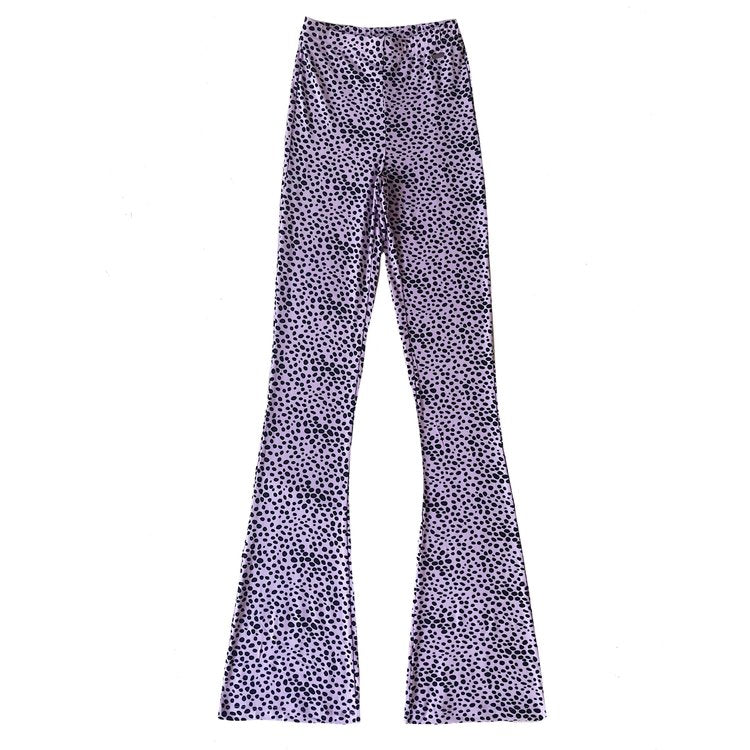 https://www.hellomylovestore.com/en/alexis-cheetah-flared-leggings-lilac.html