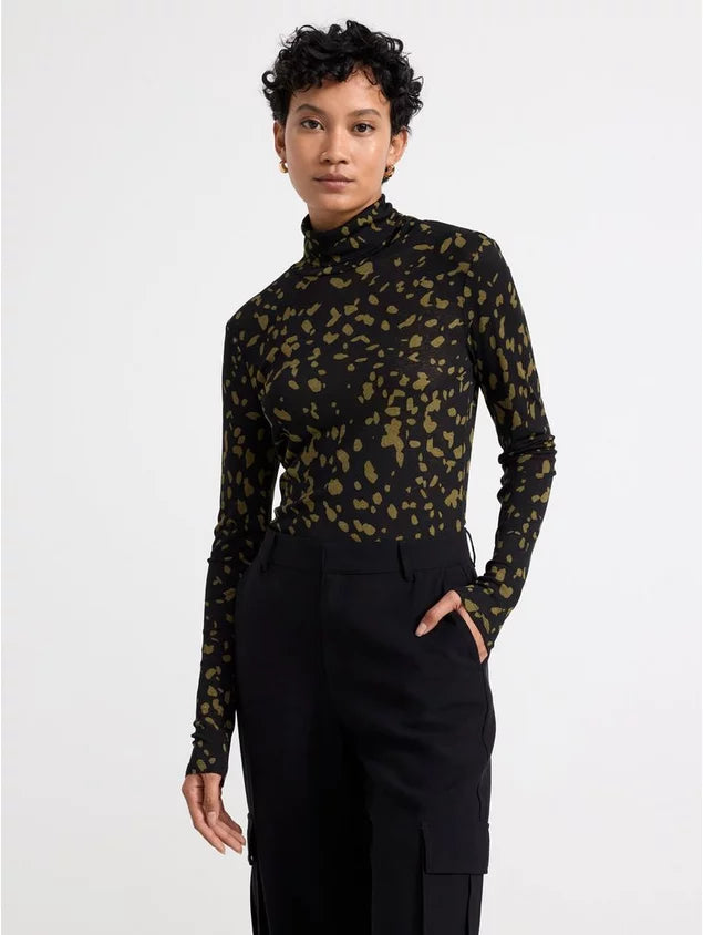 https://www.lindex.com/eu/p/8613156-80-black-turtle-neck-top