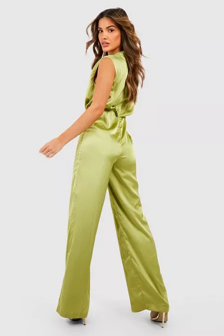 https://nl.boohoo.com/satijnen-wide-leg-jumpsuit/GZZ48401.html