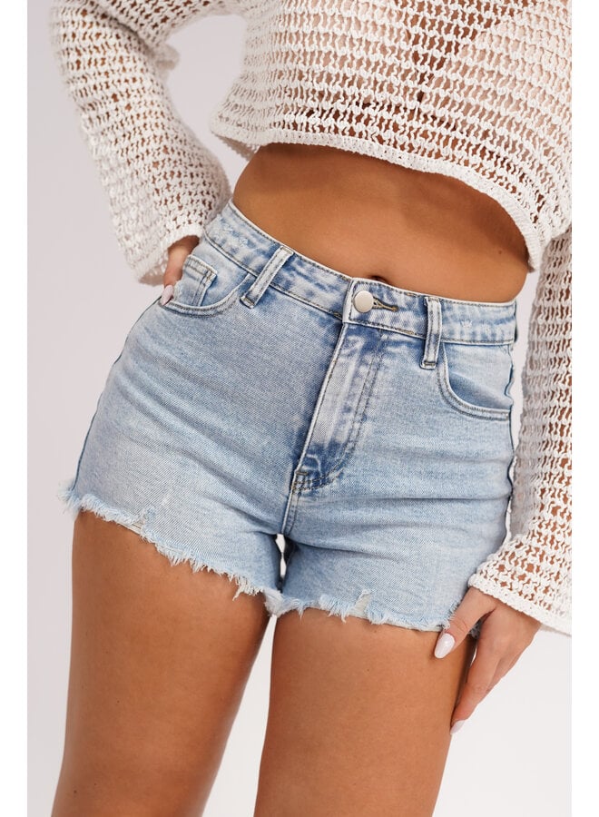 https://www.esuals.nl/denim-short-destroyed-blauw-odelia.html