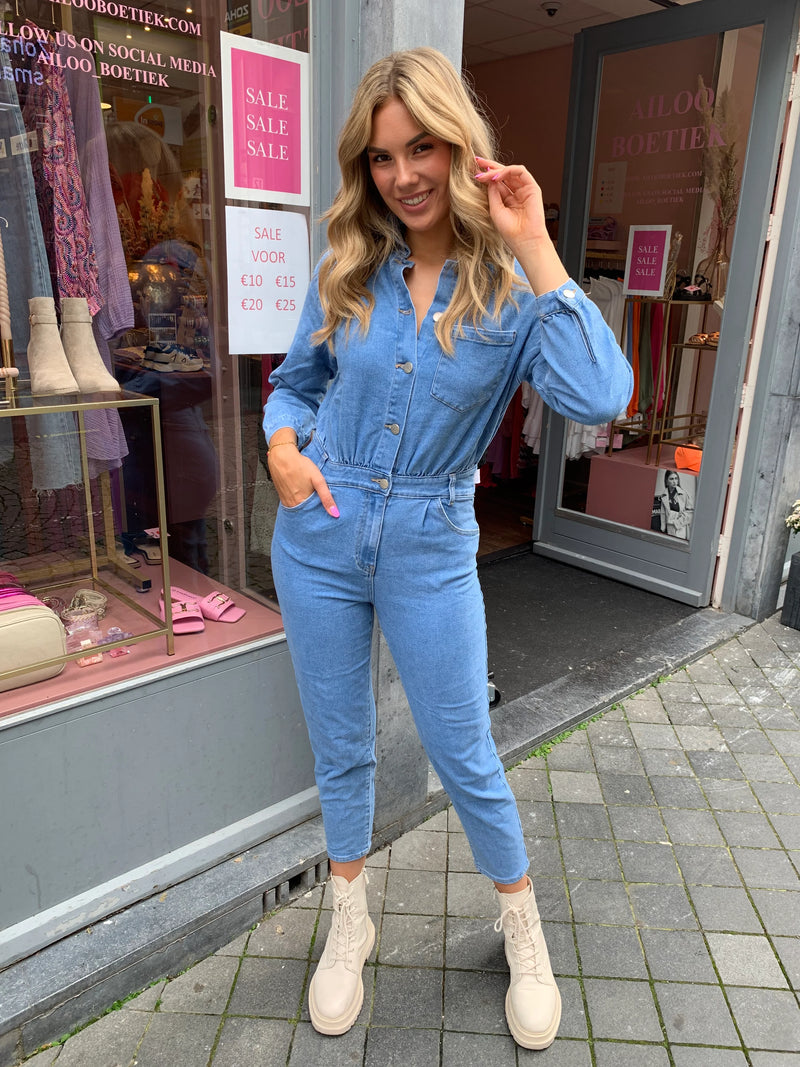 https://ailooboetiek.com/collections/jumpsuits-1/products/denim-jumpsuit-denim