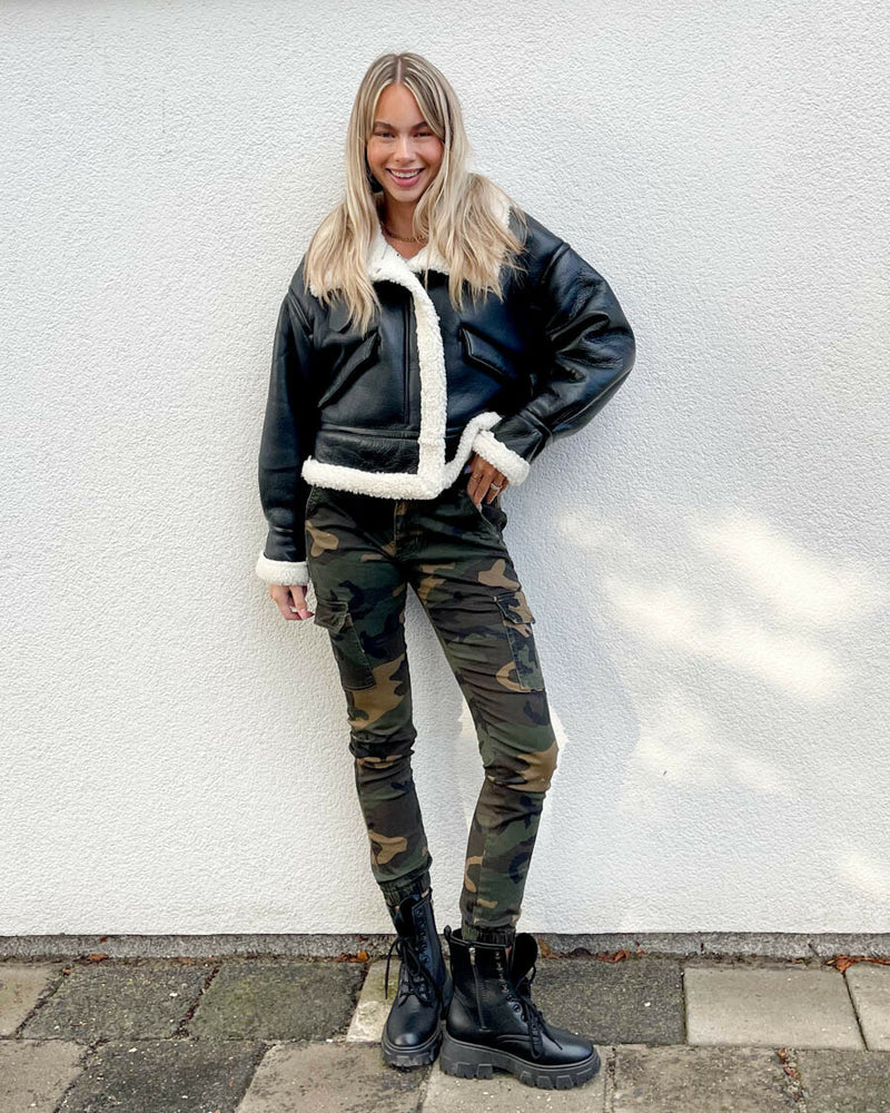 https://www.comegetfashion.com/army-broek