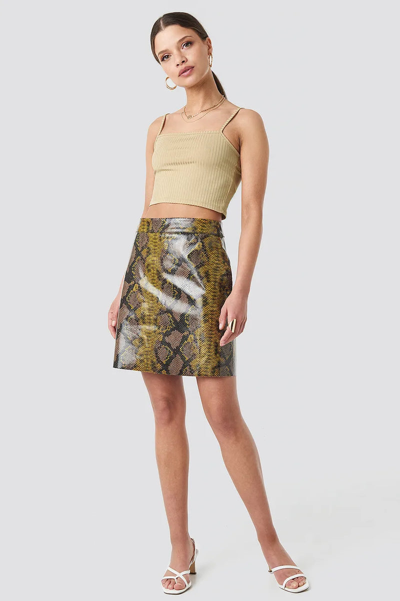 https://www.na-kd.com/nl/zoek-producten/snake-printed-a-line-mini-skirt-veelkleurig-1