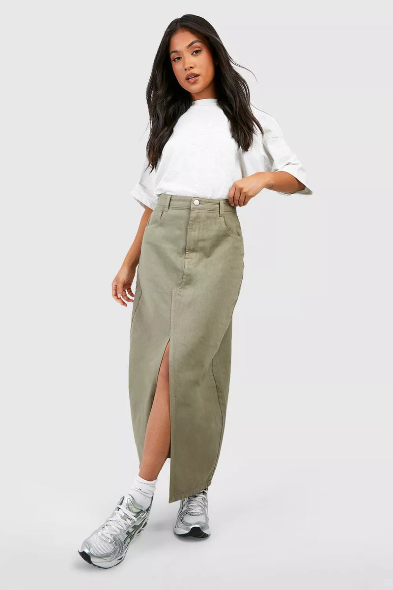 https://nl.boohoo.com/petite-maxi-spijkerrok-met-split/GZZ67060.html