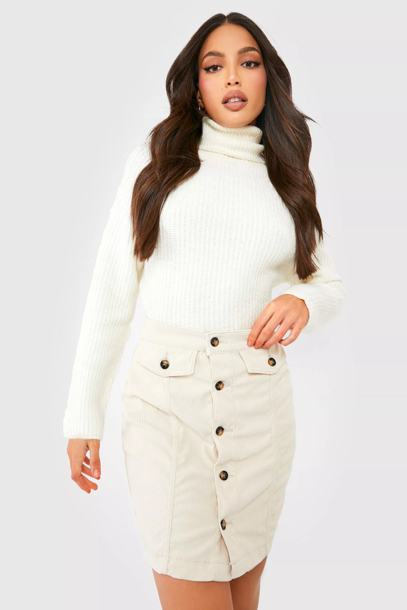 https://nl.boohoo.com/tall-corduroy-mini-rokje-met-knopen/GZZ33741.html