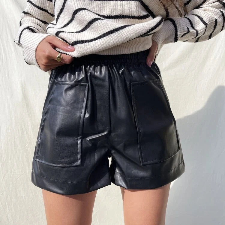 https://www.hellomylovestore.com/en/soleil-faux-leather-shorts-black.html