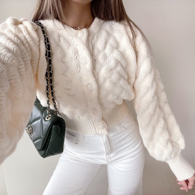 https://www.hellomylovestore.com/en/yoni-boule-crop-cardigan-cream.html